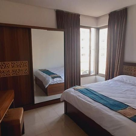 Furnished Apartments Near Mcdonald'S Al-Madina Al-Monawara St Amman Exterior foto